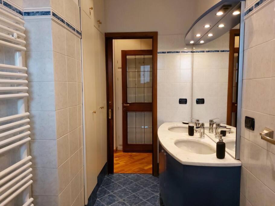 Lungarno 32 With Private Parking Apartment Florenţa Exterior foto