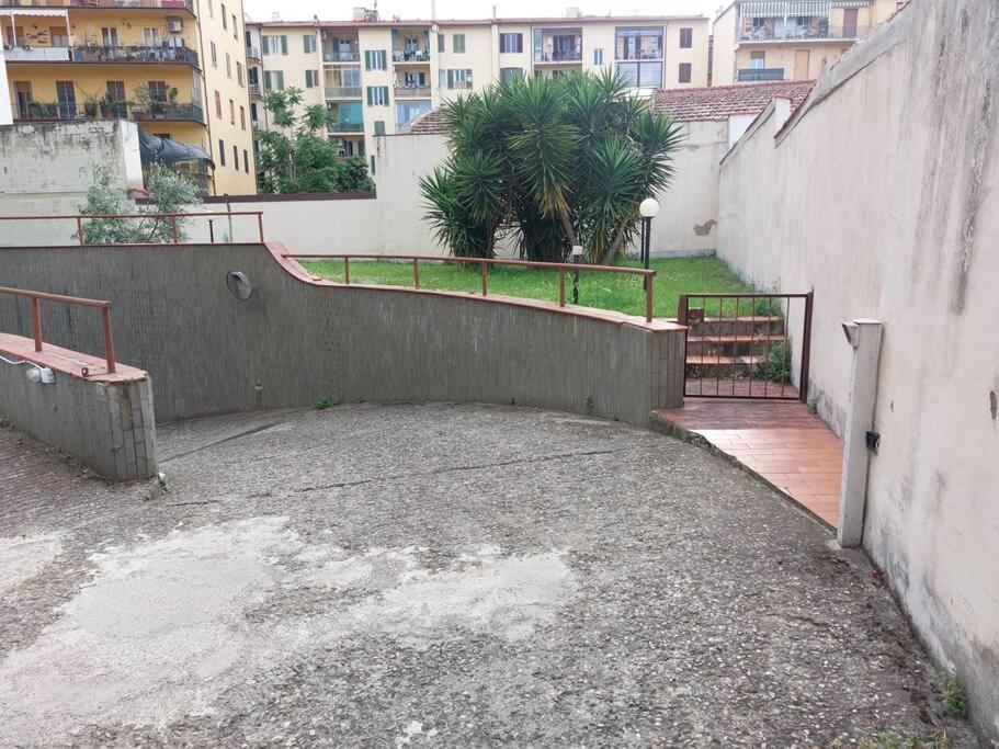 Lungarno 32 With Private Parking Apartment Florenţa Exterior foto